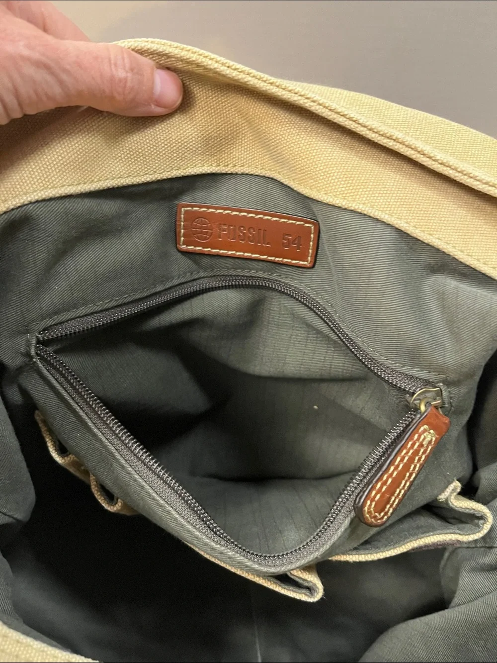FOSSIL Tan Canvas w/ Brown Leather Trim & Brown Strap Messenger Bag Commuter Bag